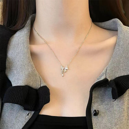 Bow Necklace